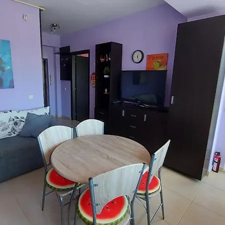 Summerland Seaview דירה מאמאיה
