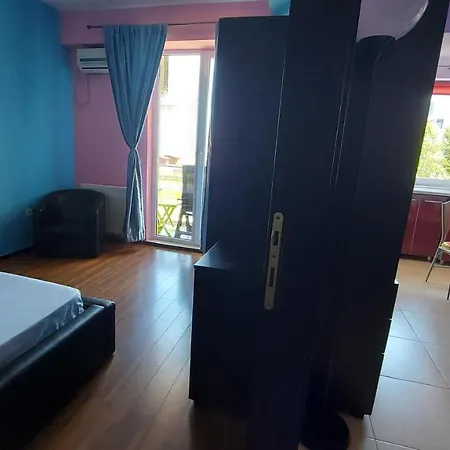 Summerland Seaview דירה מאמאיה